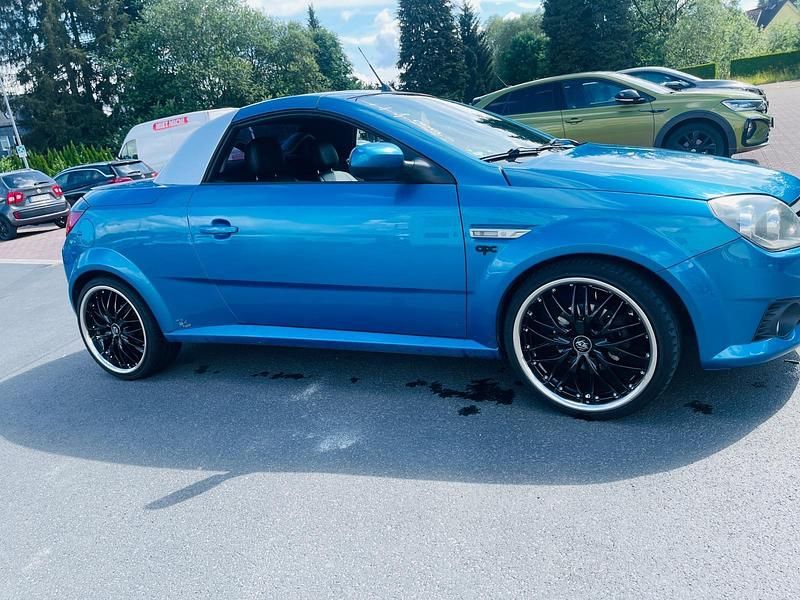 Blau Gebraucht 2004 Opel Tigra Cabrio | 2.980 € (Teuer) - Bild 1/4
