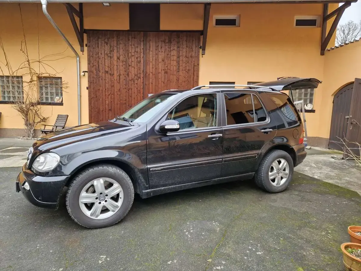 Gebraucht Mercedes ML400 Edition 250 PS (183 kW) 2005 Schwarz SUV