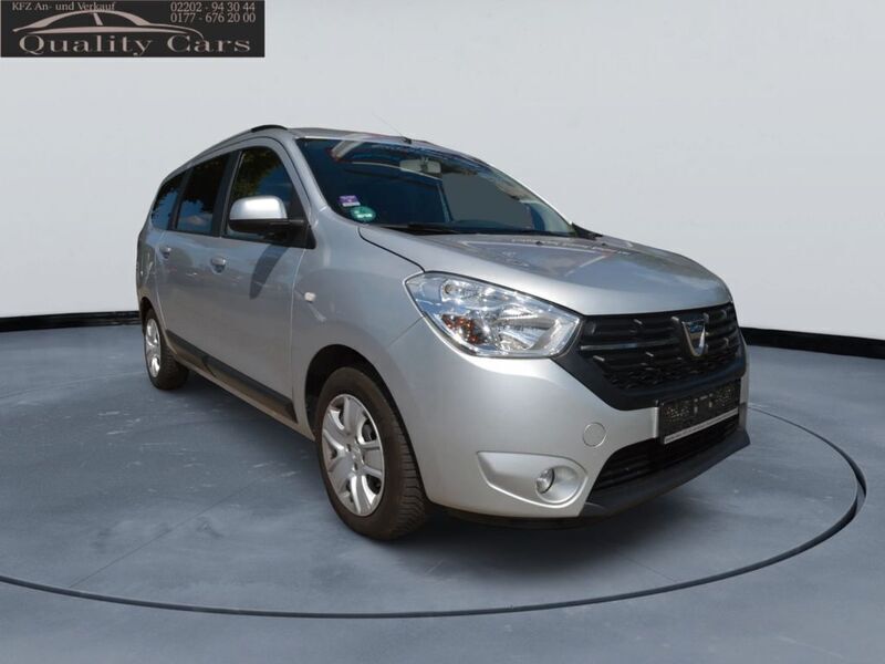 Silber Gebraucht 2018 Dacia Lodgy Ambiance Van / Kleinbus | 7.700 € (Guter Preis) - Bild 1/4
