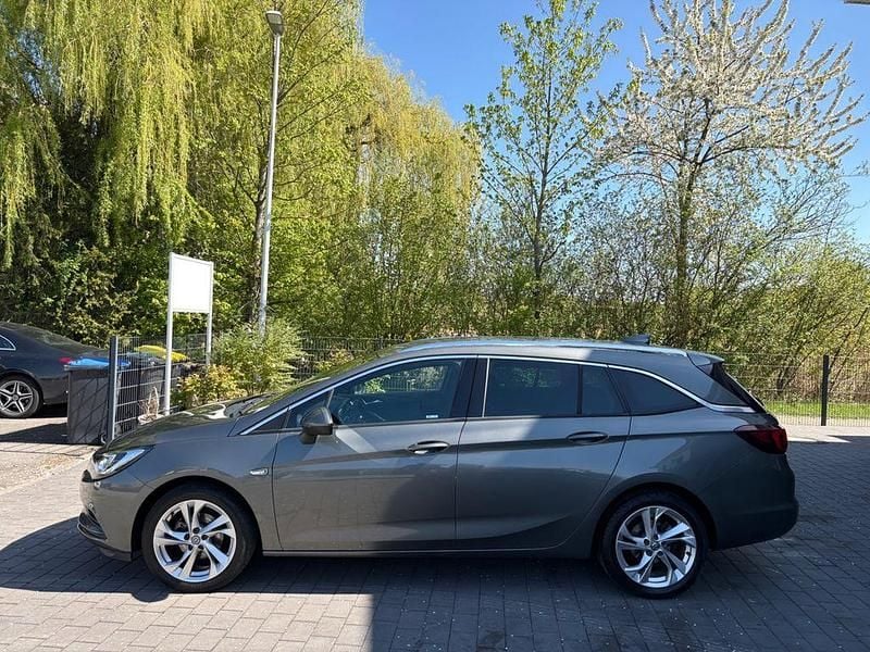 Usata Opel Astra Dynamic 125 CV (91 kW) 2017 You drive me crazy Station wagon