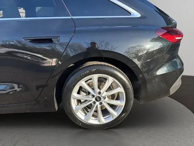 Gebraucht Audi A5 Sport 204 PS (150 kW) 2025 Schwarz Kombi