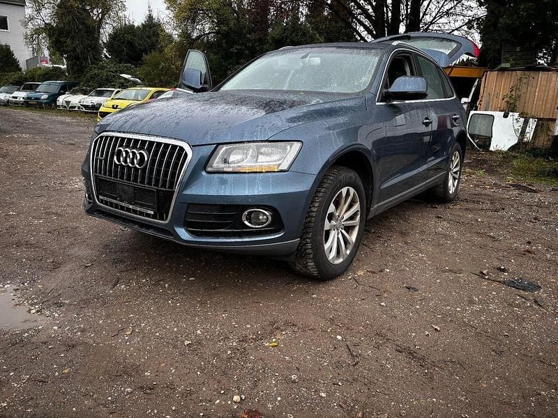 Blau Gebraucht 2015 Audi Q5 SUV | 8.999 € - Bild 1/4