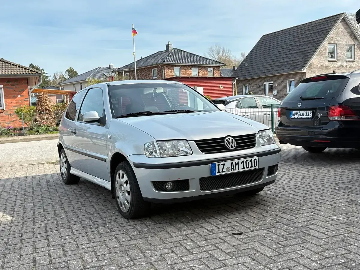 Gebraucht VW Polo 72 PS (52 kW) 2001 Silber Kleinwagen