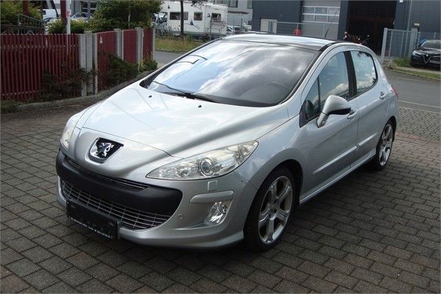 Gebraucht Peugeot 308 136 PS (100 kW) 2008 Silber Limousine