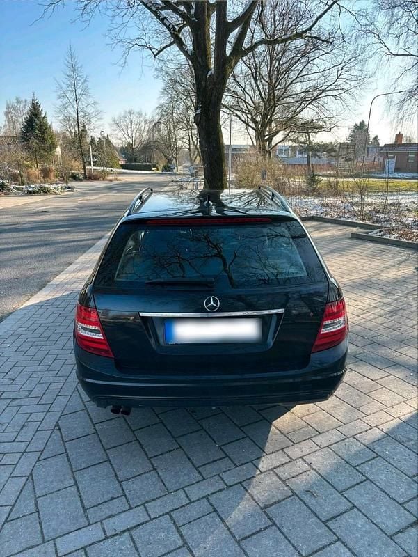 Gebraucht Mercedes C180 156 PS (114 kW) 2012 Schwarz Kombi