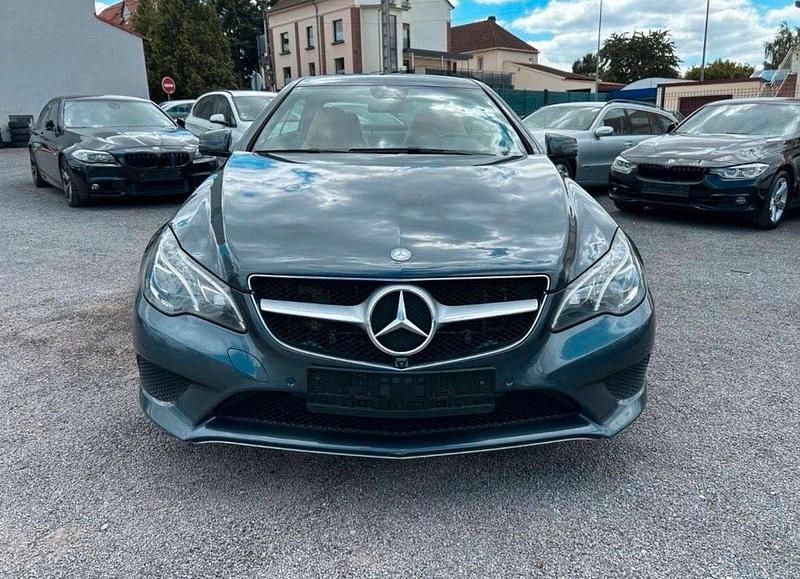 Grau Gebraucht 2015 Mercedes E250 Coupé | 16.800 € (Fairer Preis) - Bild 1/4