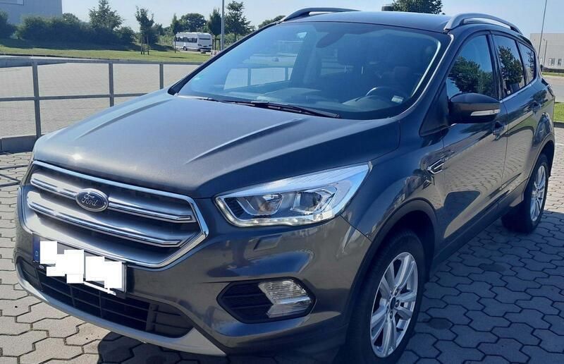 Grau Gebraucht 2017 Ford Kuga SUV | 12.800 € (Fairer Preis) - Bild 1/4