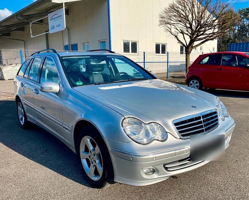 Gebraucht Mercedes C220 150 PS (110 kW) 2007 Silber Kombi