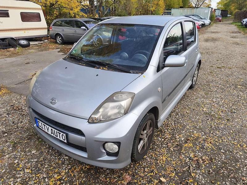 Gebraucht Daihatsu Sirion 87 PS (63 kW) 2006 Silber Kleinwagen
