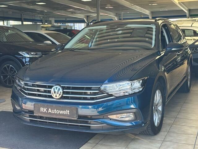 Gebraucht VW Passat Business 150 PS (110 kW) 2018 Blau Kombi