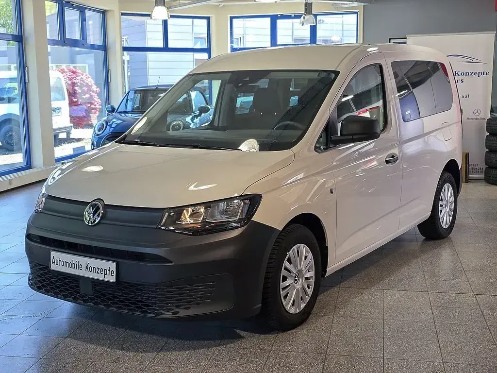 Gebraucht VW Caddy 102 PS (75 kW) 2024 Weiß Van / Kleinbus