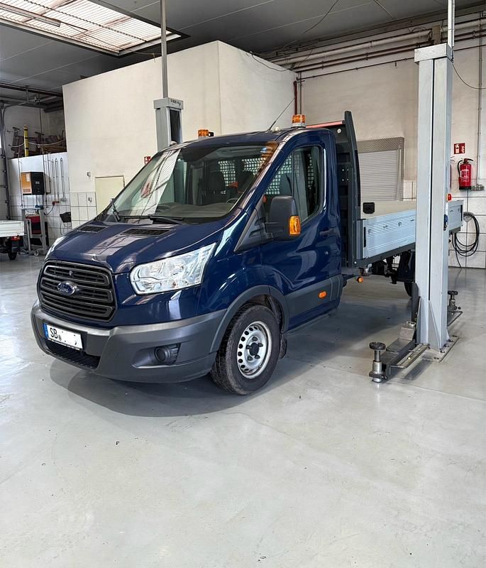 Blau Gebraucht 2016 Ford Transit | 25.500 € - Bild 1/4