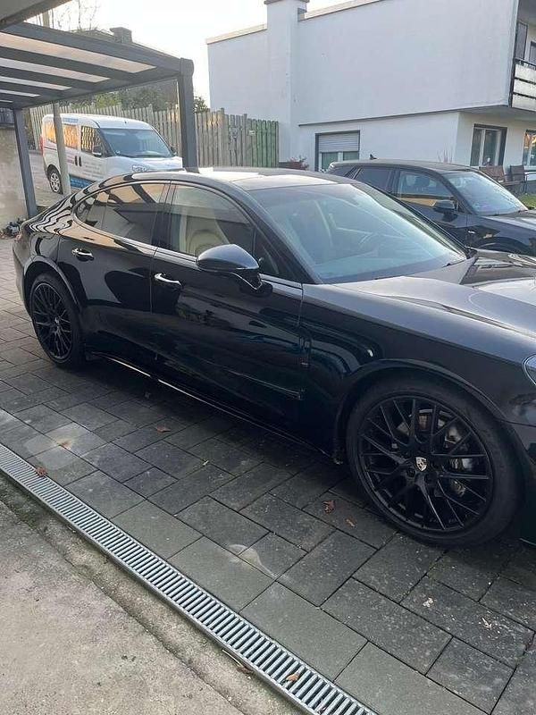 Gebraucht Porsche Panamera 4 330 PS (242 kW) 2018 Schwarz Limousine