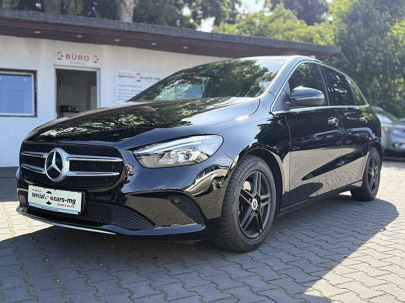 Gebraucht Mercedes B200 150 PS (110 kW) 2022 Schwarz Van / Kleinbus