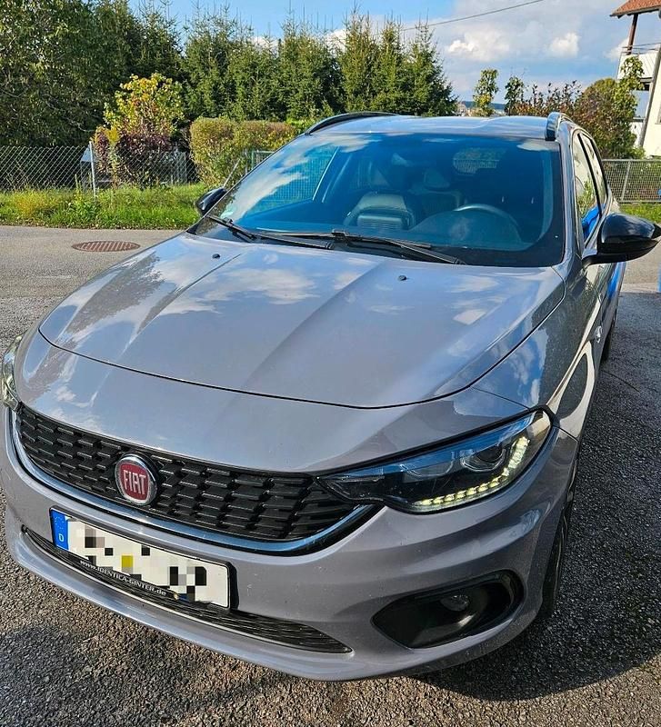 Grau Gebraucht 2020 Fiat Tipo S Kombi | 13.500 € (Fairer Preis) - Bild 1/4