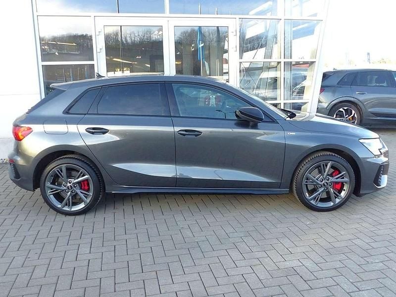 Usado Audi A3 S-Line 245 HP (180 kW) 2022 Cinzento Sedan