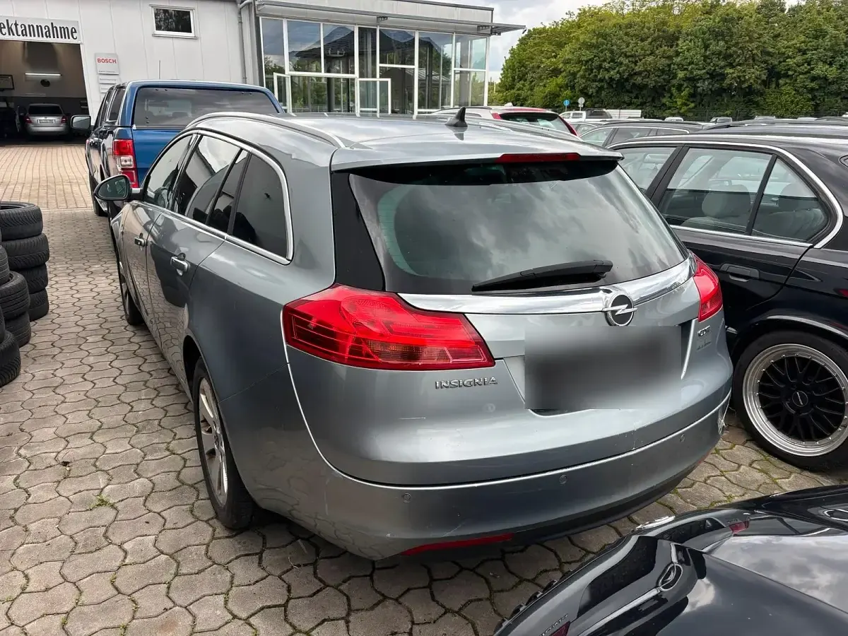 Gebraucht Opel Insignia 131 PS (96 kW) 2012 Silber Kombi