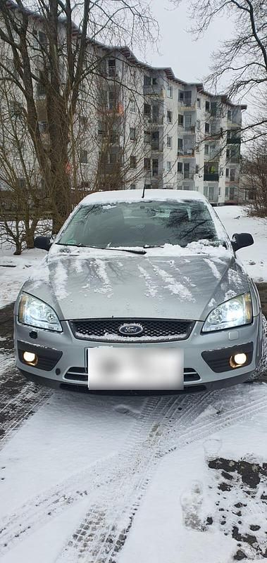 Gebraucht Ford Focus 101 PS (74 kW) 2005 Limousine