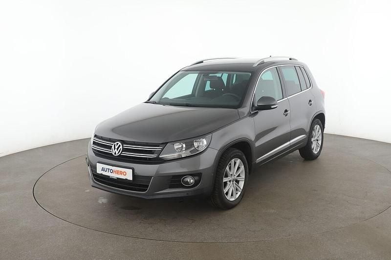 Grau Gebraucht 2015 VW Tiguan Sportline SUV | 13.850 € (Guter Preis) - Bild 1/3