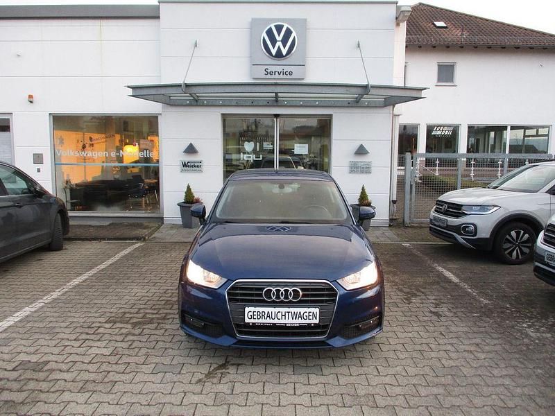 Gebraucht Audi A1 Sport 95 PS (69 kW) 2015 Blau Kleinwagen