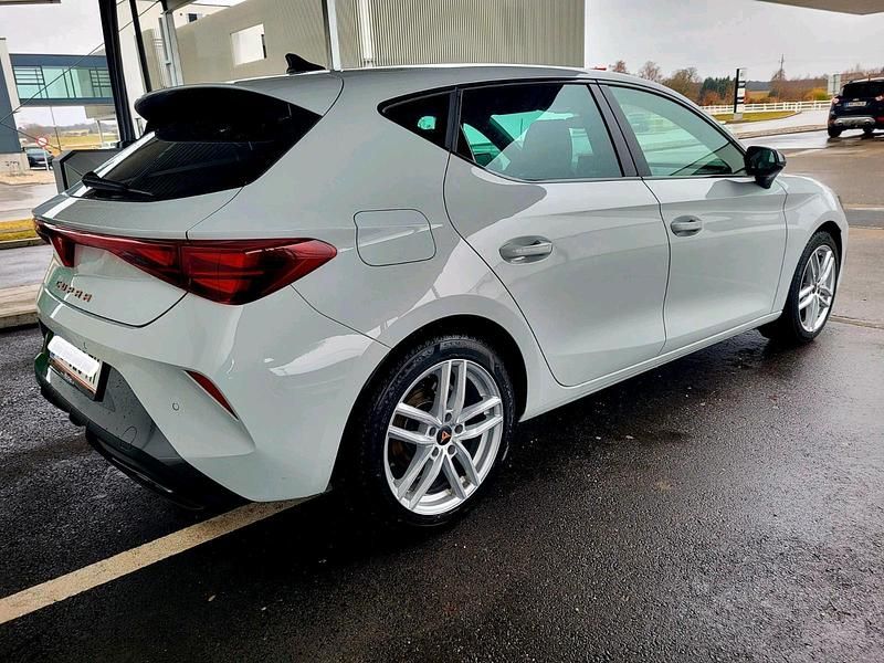 Gebraucht Cupra Leon 150 PS (110 kW) 2024 Weiß Limousine