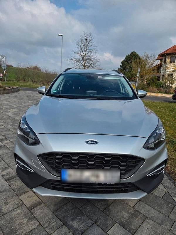 Gebraucht Ford Focus Active 150 PS (110 kW) 2019 Silber Limousine