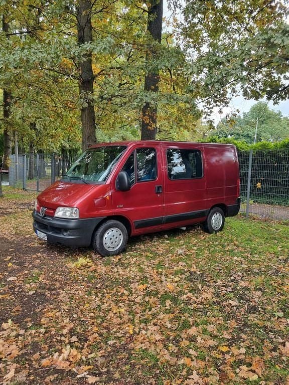 Rot Gebraucht 2004 Peugeot Boxer Van | 4.100 € - Bild 1/4