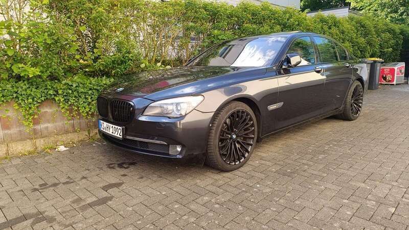 Gebraucht 2009 BMW 750 Limousine | 9.700 € (Fairer Preis) - Bild 1/4