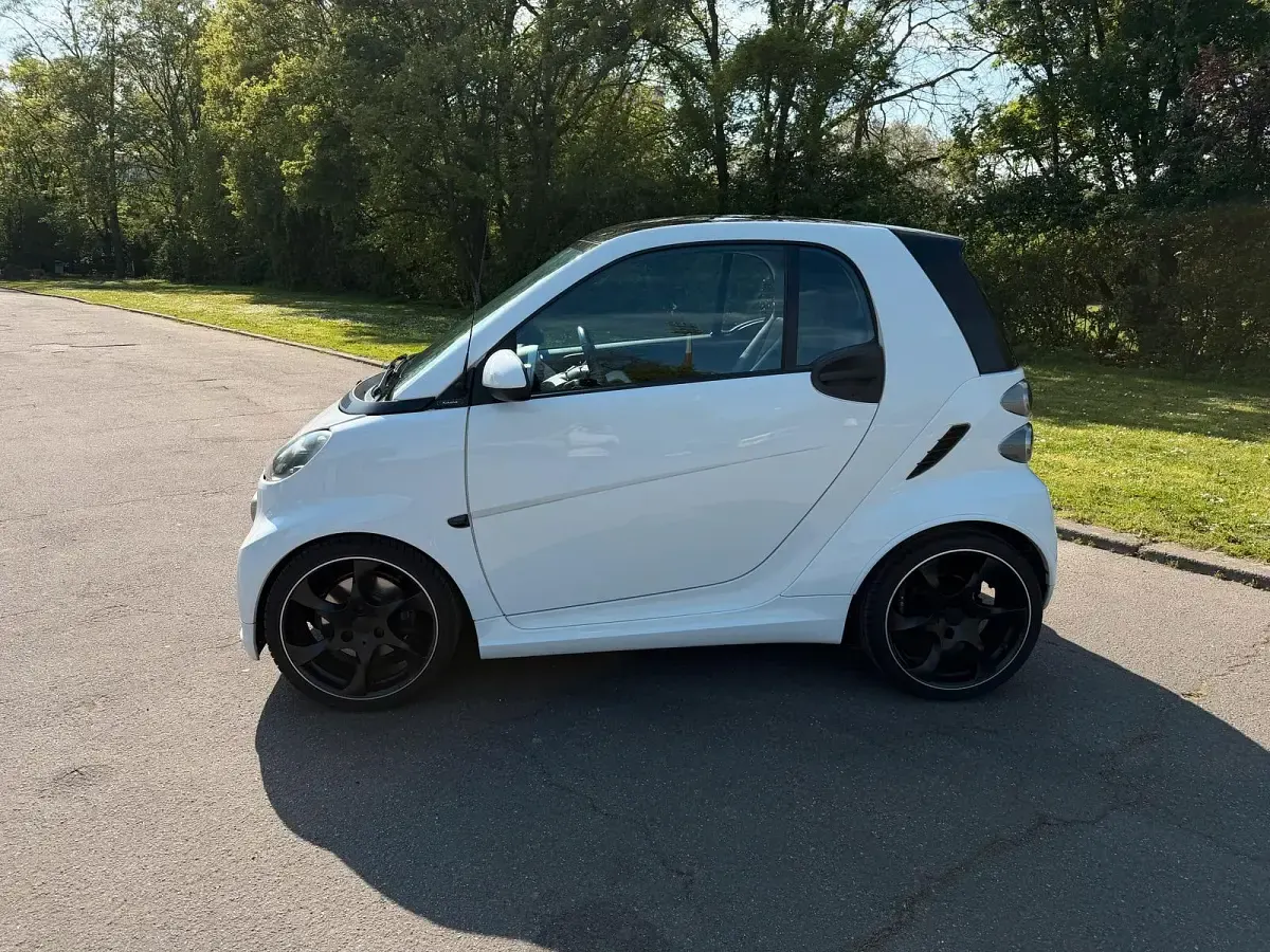 Gebraucht Smart ForTwo Coupé Brabus Xclusive 102 PS (75 kW) 2012 Weiß Coupé