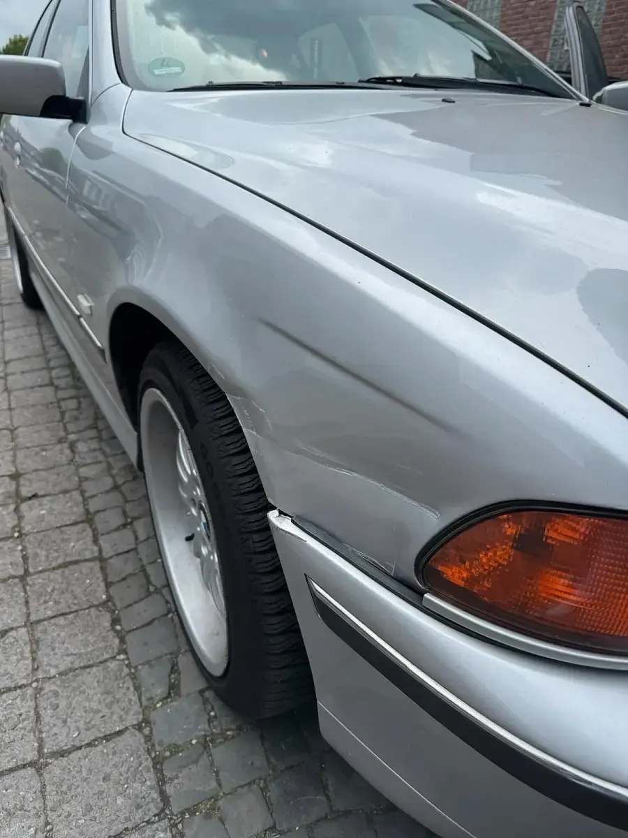 Second-hand BMW 520 150 CP (110 kW) 1999 Argintiu Berlinǎ