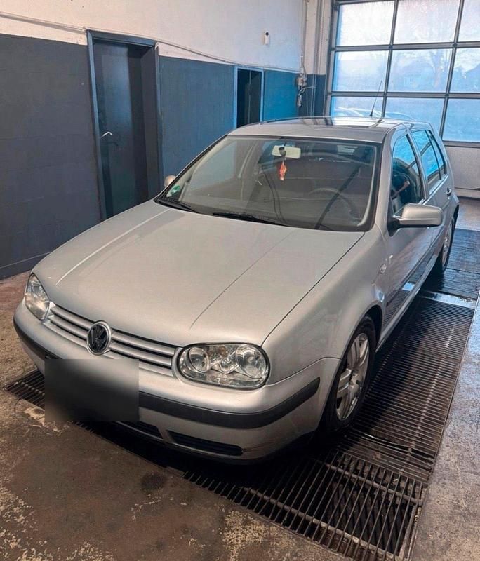 Gebraucht VW Golf IV 131 PS (96 kW) 2000 Silber Limousine