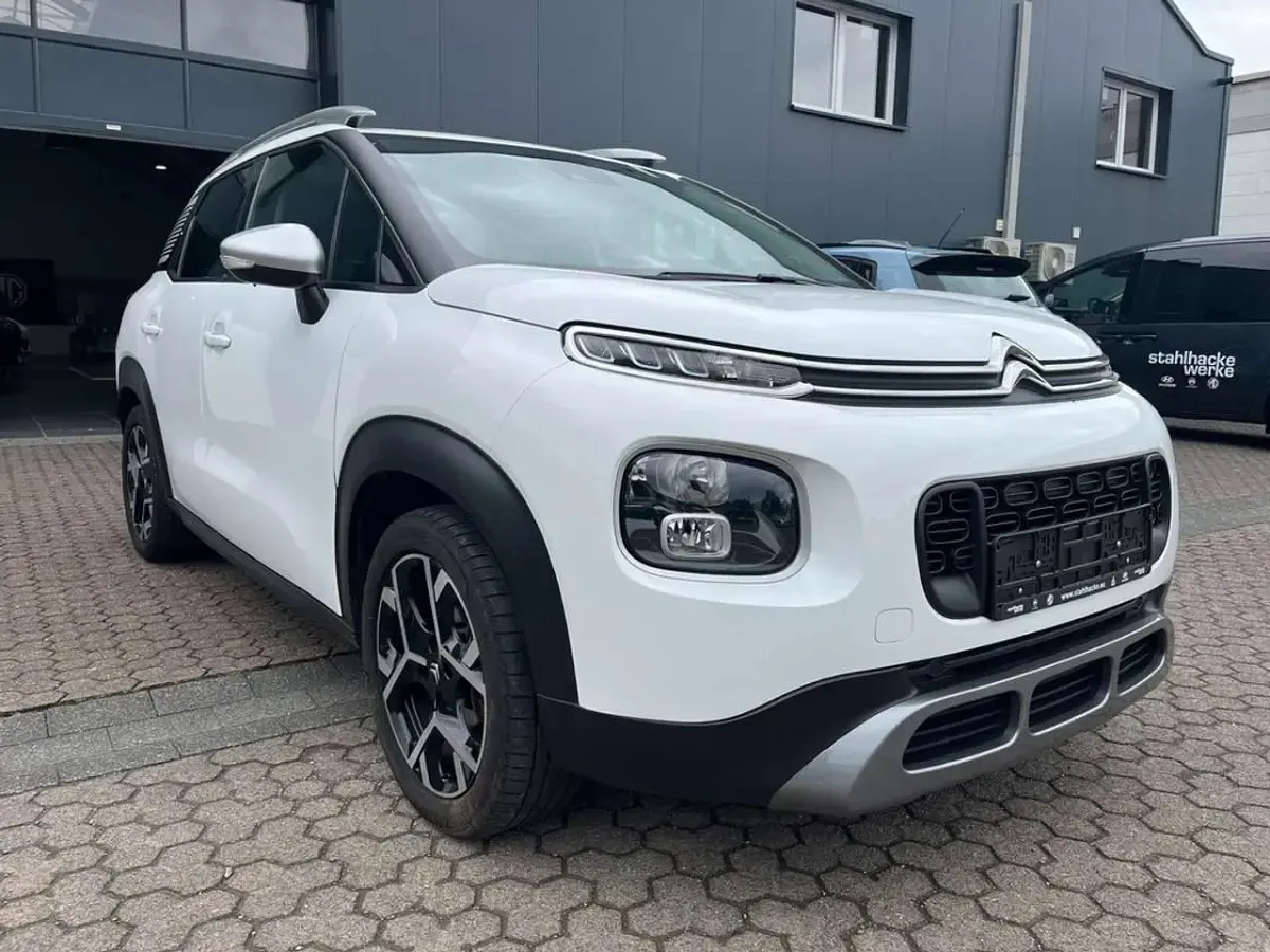 Gebraucht Citroën C3 Aircross Shine 110 PS (80 kW) 2018 Lackierung weiss summit white/ SUV