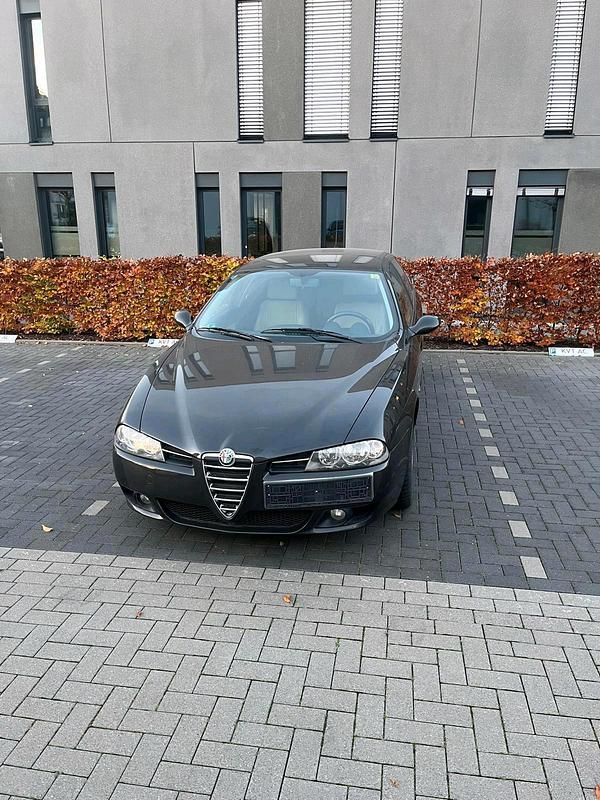 Schwarz Gebraucht 2005 Alfa Romeo 156 Kombi | 1.700 € - Bild 1/4