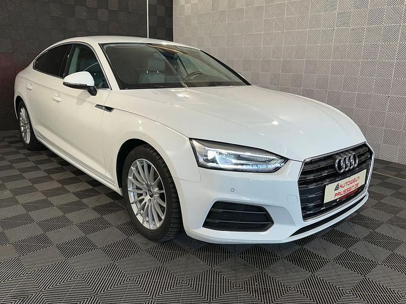 Gebraucht Audi A5 Sportback Sport 150 PS (110 kW) 2019 Weiß Kleinwagen