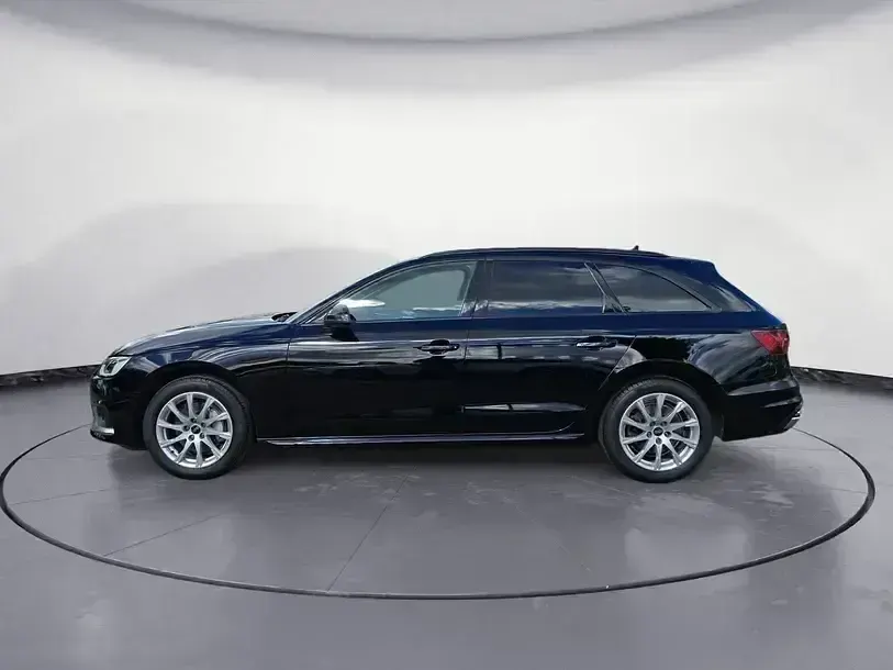 Gebraucht Audi A4 Advanced 204 PS (150 kW) 2022 Brillantschwarz Kombi