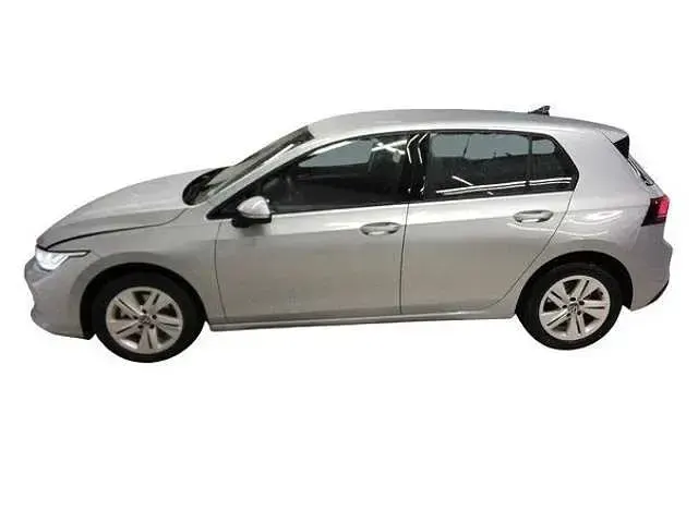 Second-hand VW Golf VIII Life 116 CP (85 kW) 2025 Argintiu Berlinǎ