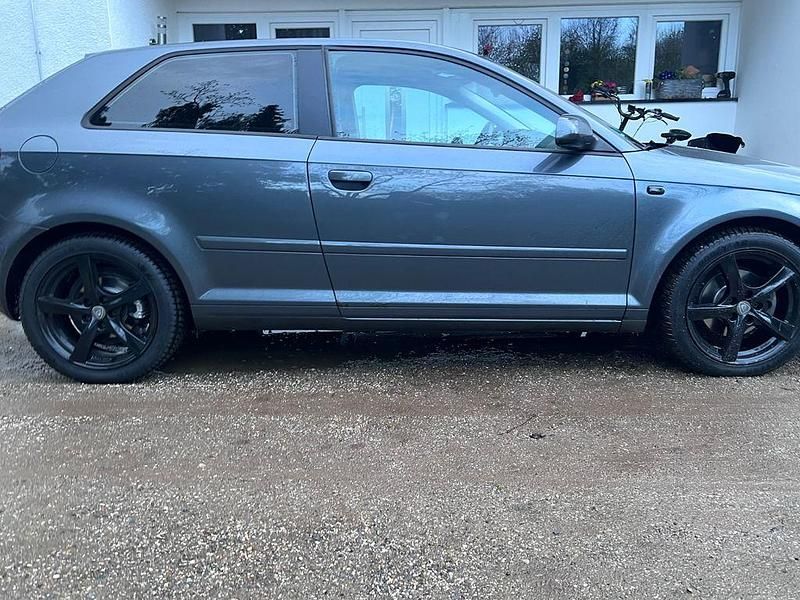 Gebraucht Audi A3 Ambiente 140 PS (102 kW) 2005 Grau Kleinwagen