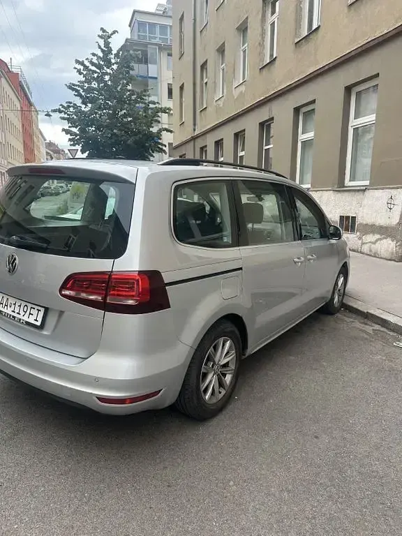 Gebraucht VW Sharan Comfortline 150 PS (110 kW) 2016 Silber Van / Kleinbus