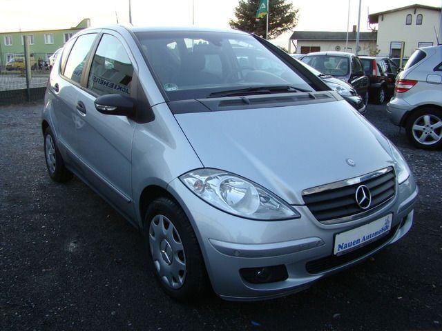 Gebraucht Mercedes A180 109 PS (80 kW) 2006 Silber metallic Van / Kleinbus