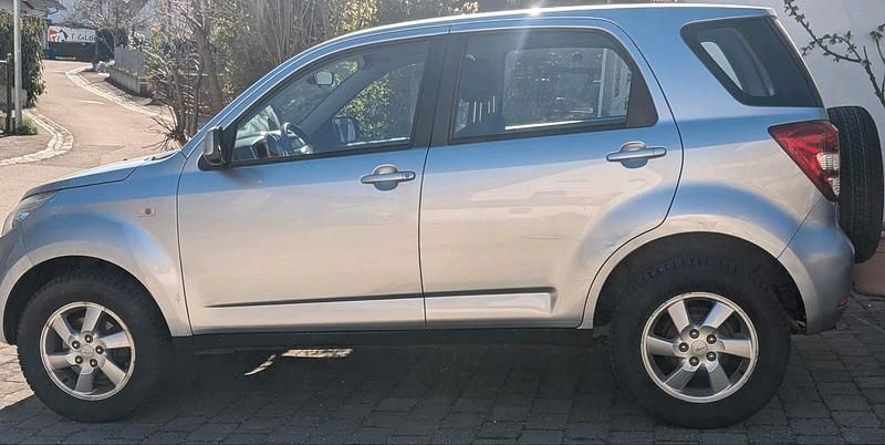 Gebraucht Daihatsu Terios 105 PS (77 kW) 2007 Grau SUV