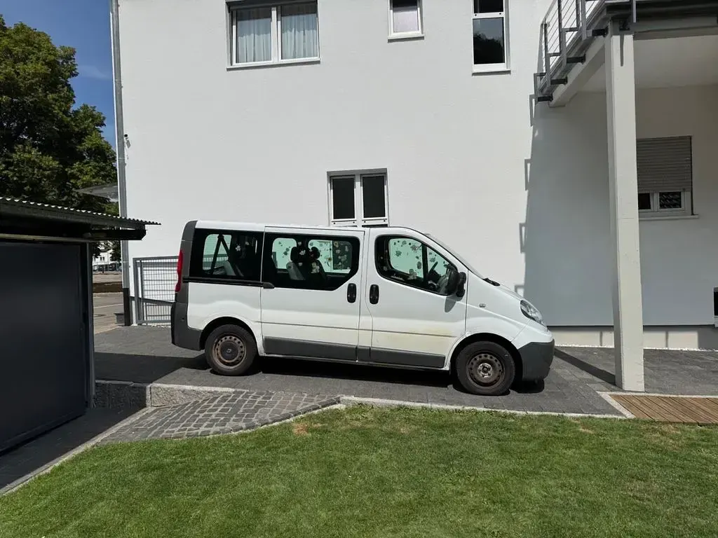 Gebraucht Renault Trafic 90 PS (66 kW) 2008 Weiß Van / Kleinbus