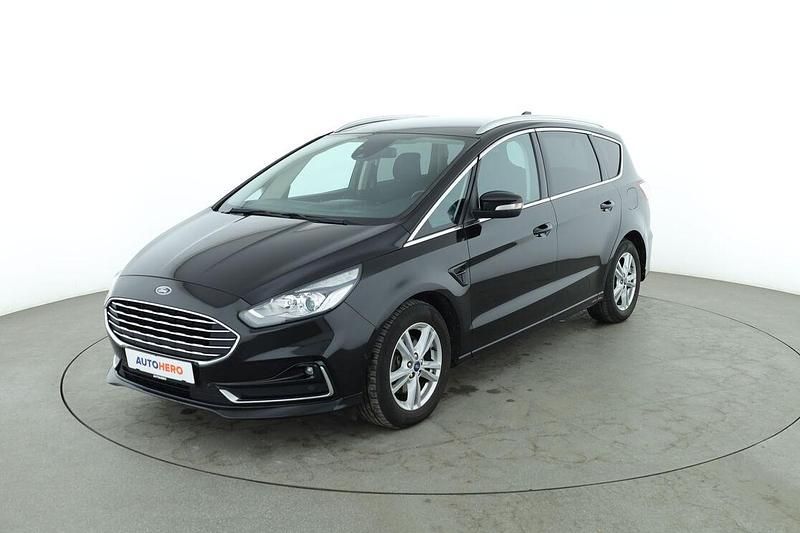 Schwarz Gebraucht 2020 Ford S-MAX Titanium Van / Kleinbus | 20.720 € (Superpreis) - Bild 1/3