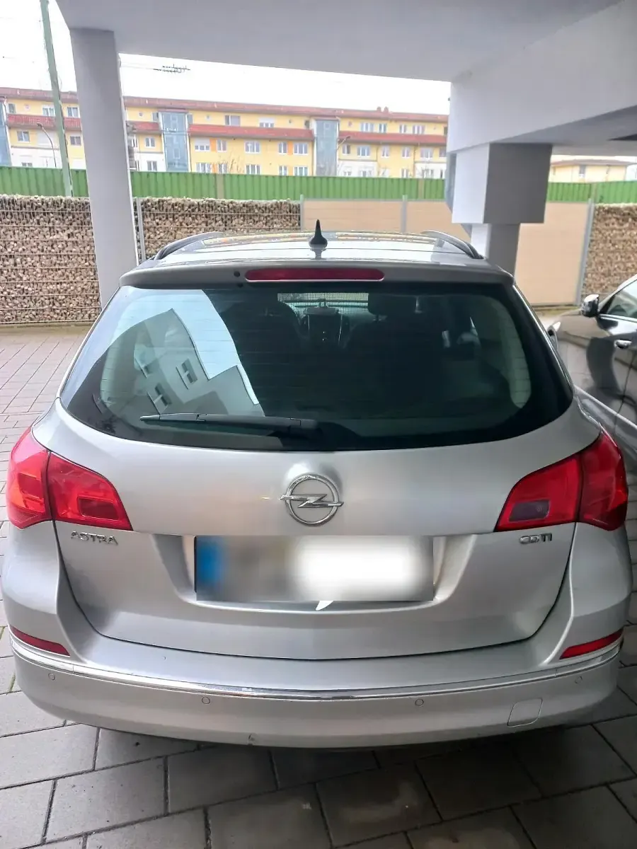 Gebraucht Opel Astra 136 PS (100 kW) 2015 Silber Kombi
