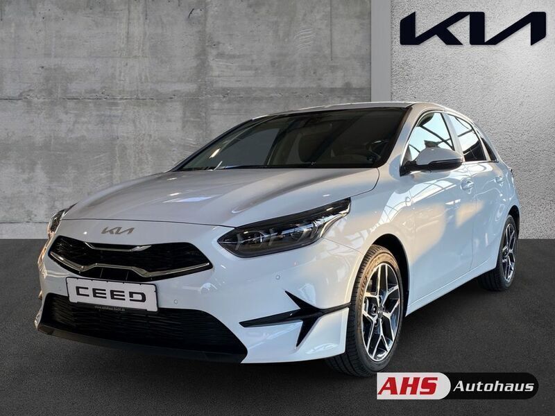 Neu Kia Ceed Style 101 PS (74 kW) 2025 (wd) casa white s Kleinwagen
