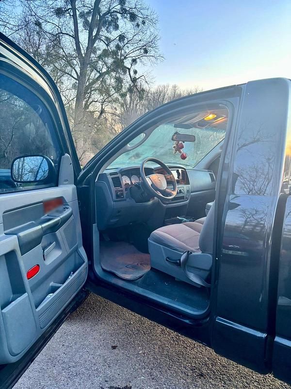 Usata Dodge Ram 350 CV (257 kW) 2006 Nero Pick-up