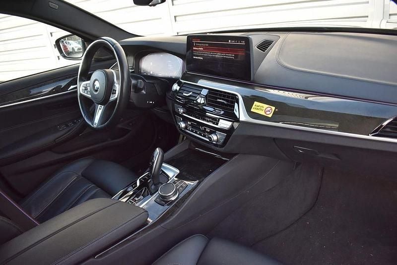 Gebraucht BMW 540 M Sport 333 PS (244 kW) 2023 Grau Limousine