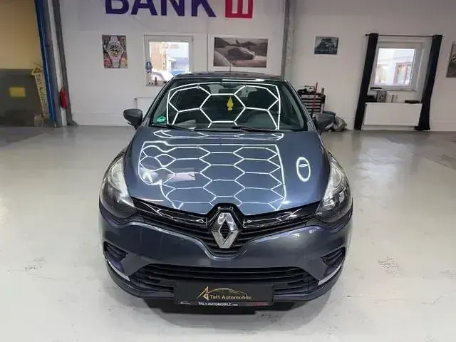 Gebraucht Renault Clio IV Life 75 PS (55 kW) 2017 Grau Kleinwagen