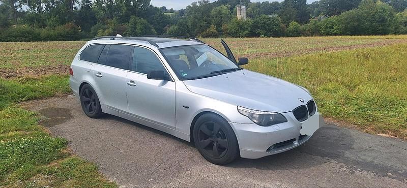 Silber Gebraucht 2006 BMW 525 Kombi | 2.200 € (Guter Preis) - Bild 1/4