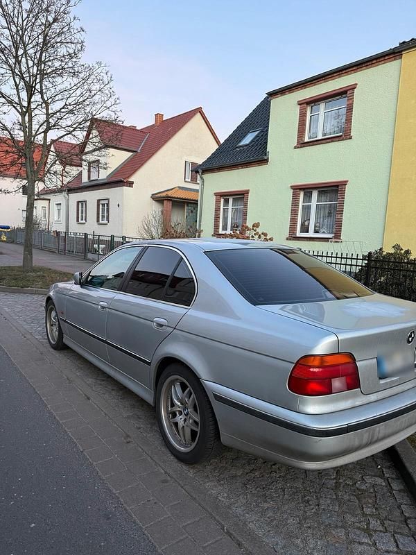 Gebraucht BMW 520 150 PS (110 kW) 2000 Grau Limousine