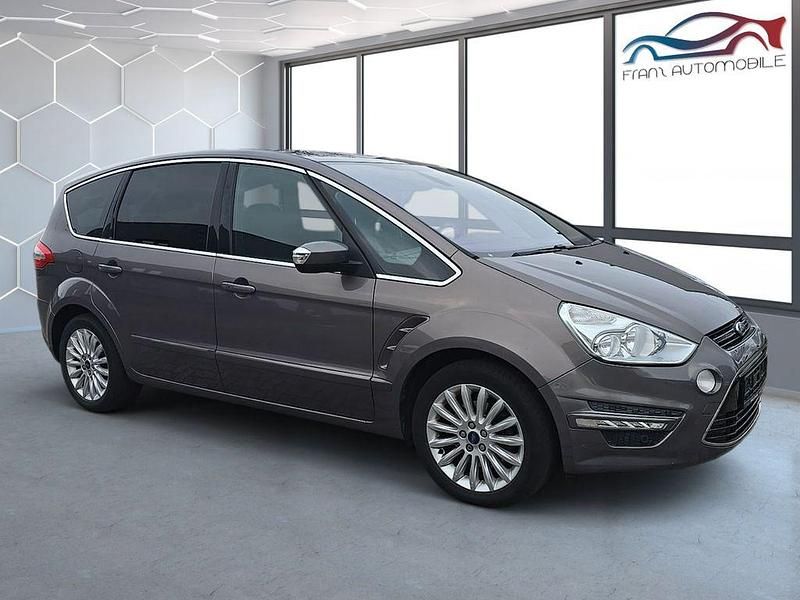 Gebraucht Ford S-MAX Titanium 116 PS (85 kW) 2012 Braun Van / Kleinbus